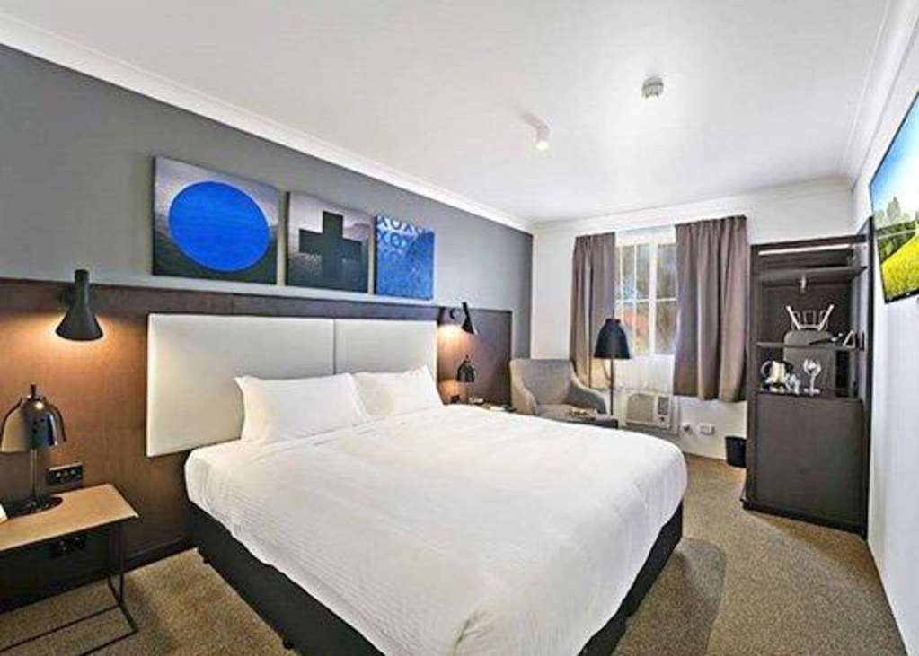 Silkari Urban Cks Sydney Airport Hotel Wolli Creek Room photo
