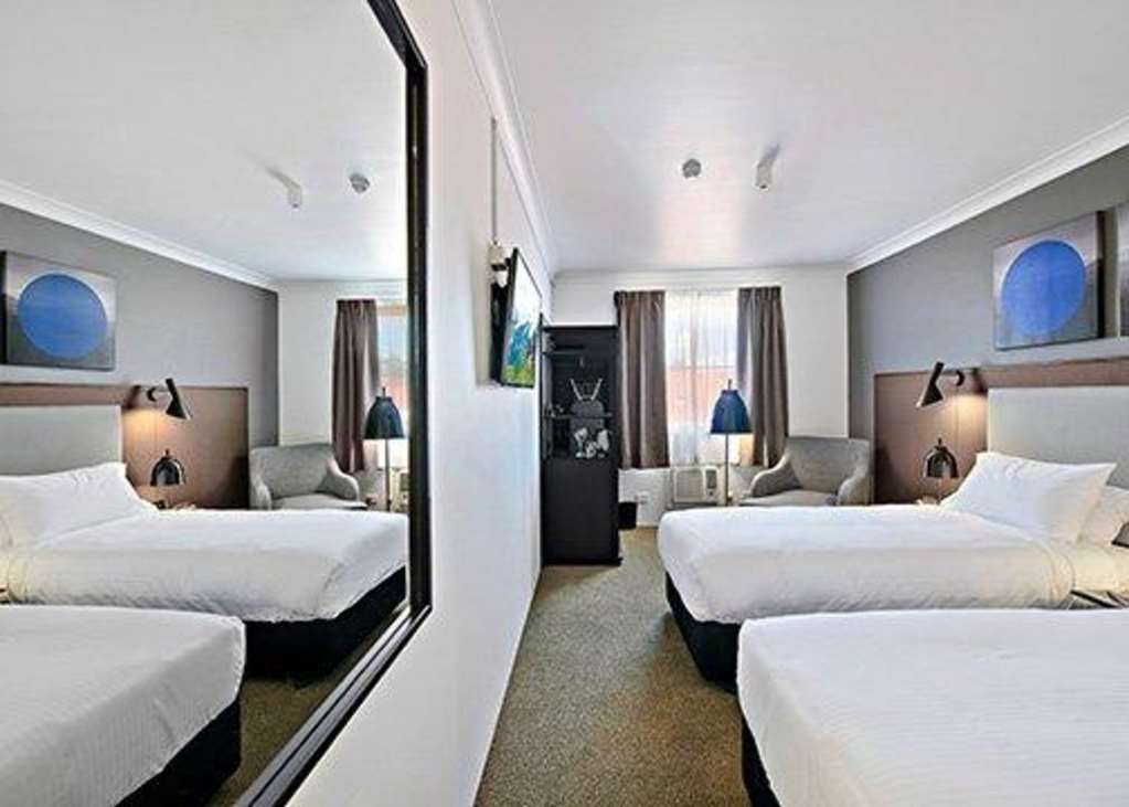 Silkari Urban Cks Sydney Airport Hotel Wolli Creek Room photo